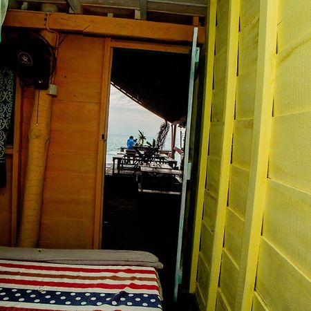 Brother'S Beach Home Boossa Екстер'єр фото