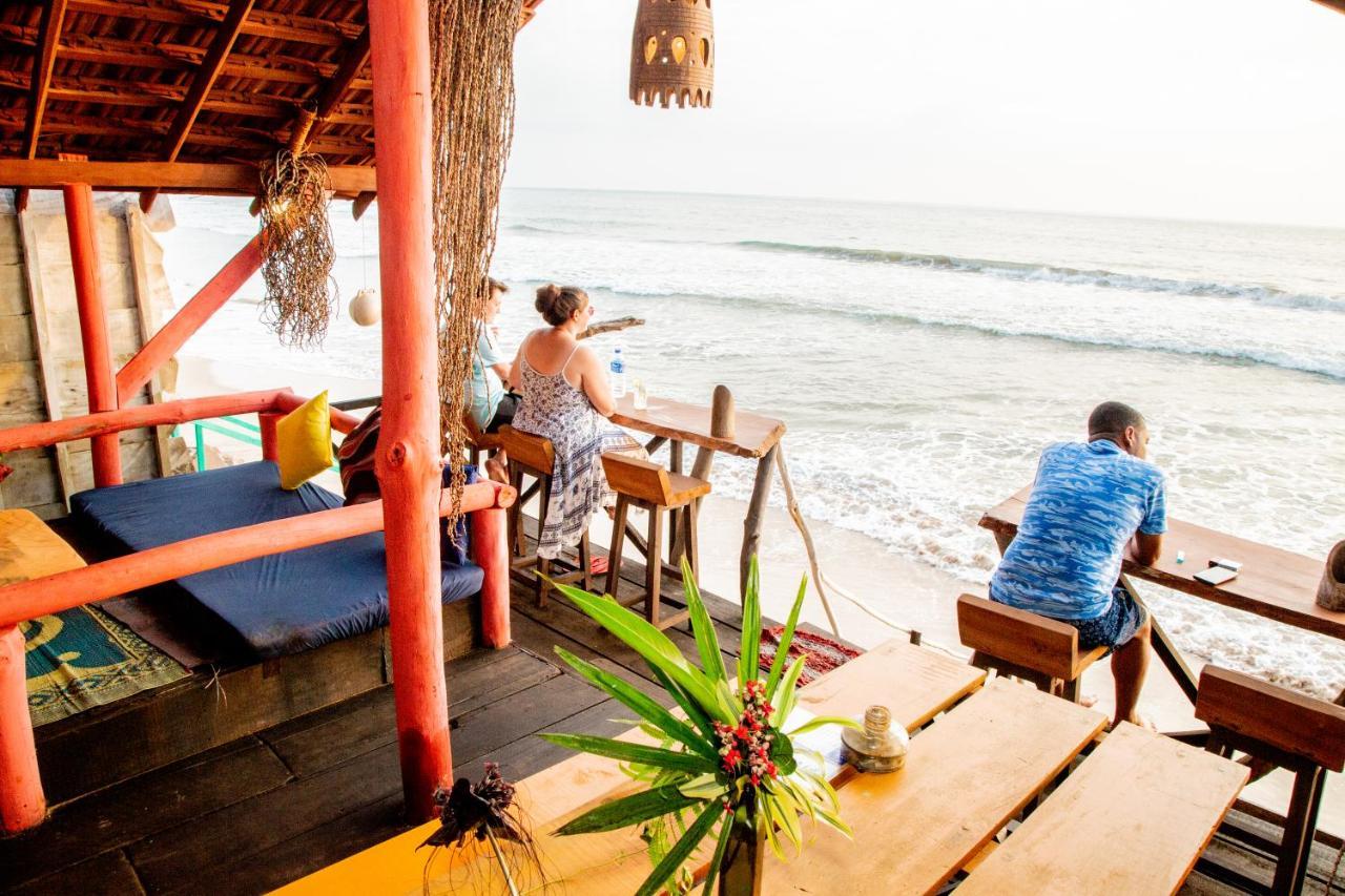 Brother'S Beach Home Boossa Екстер'єр фото