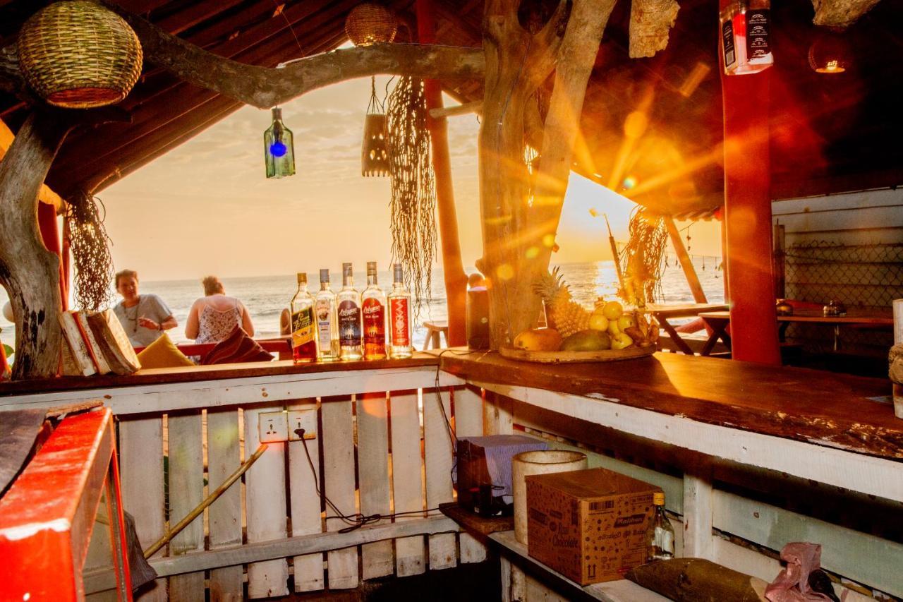 Brother'S Beach Home Boossa Екстер'єр фото