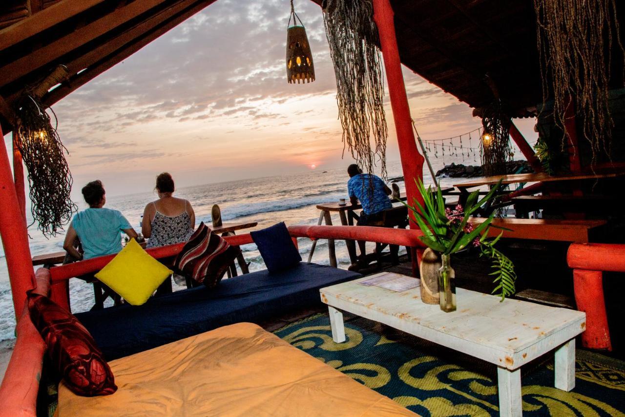 Brother'S Beach Home Boossa Екстер'єр фото