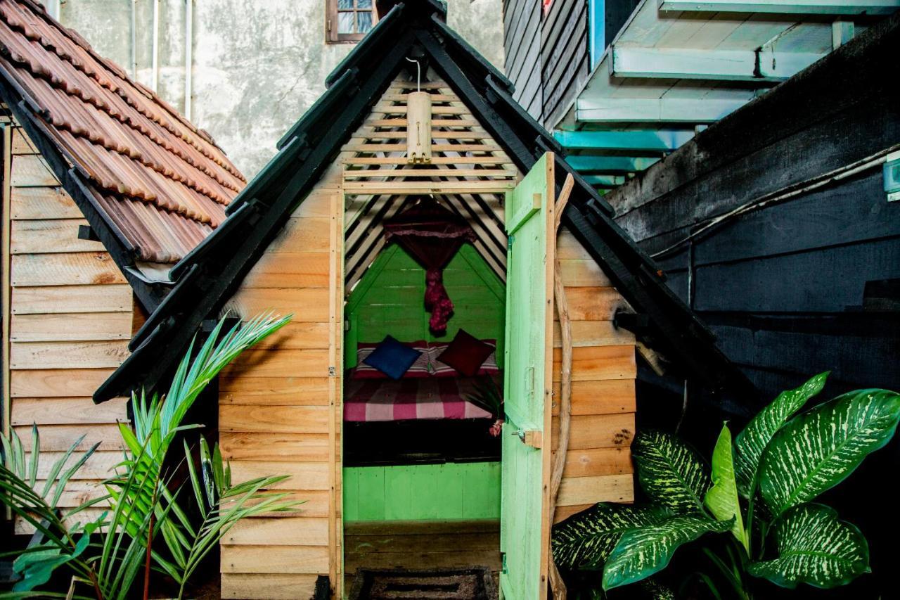 Brother'S Beach Home Boossa Екстер'єр фото