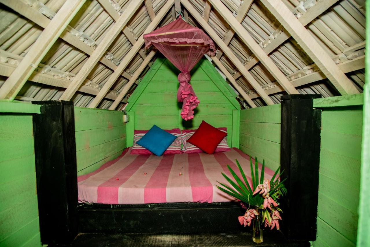 Brother'S Beach Home Boossa Екстер'єр фото
