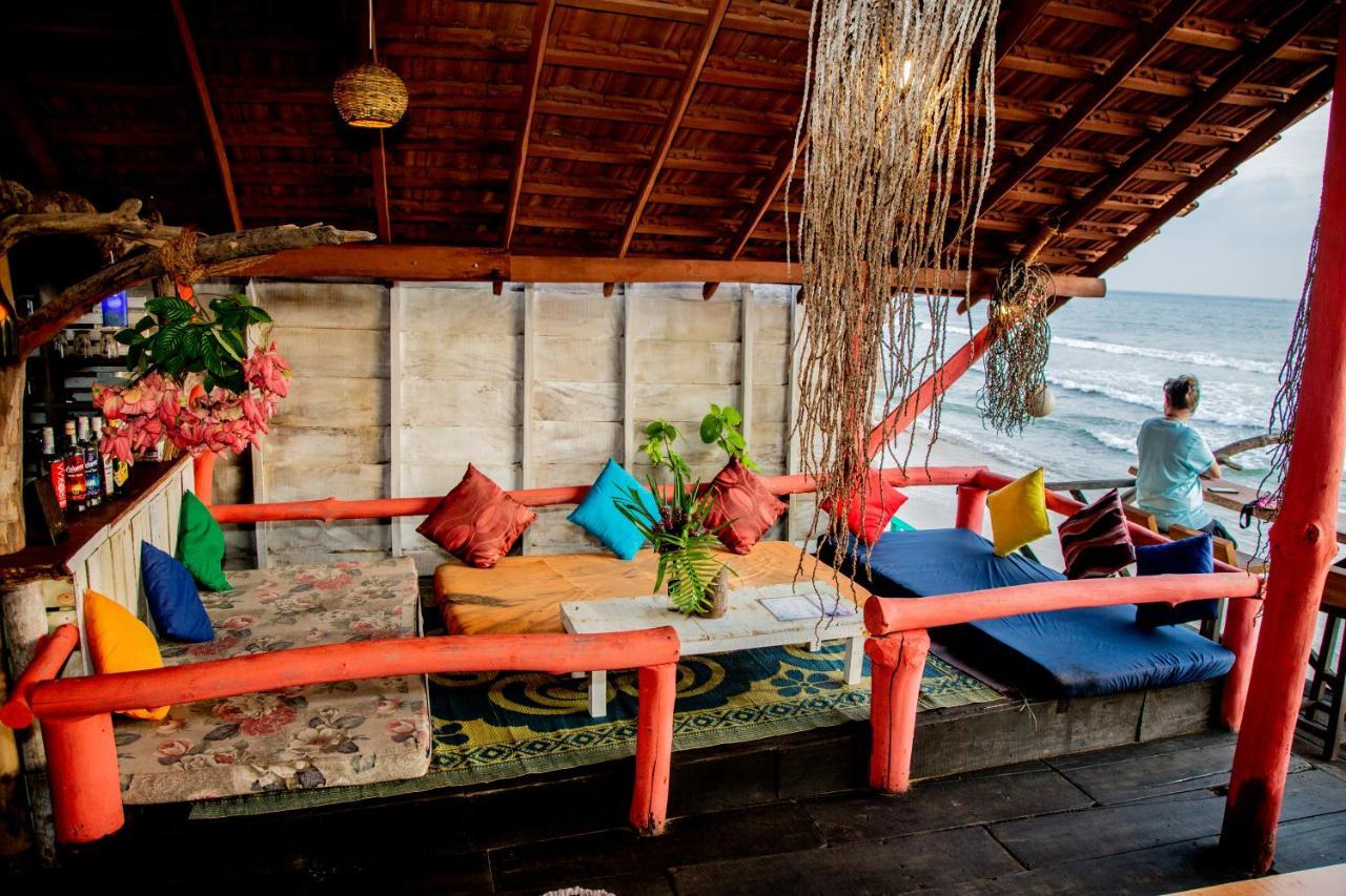 Brother'S Beach Home Boossa Екстер'єр фото