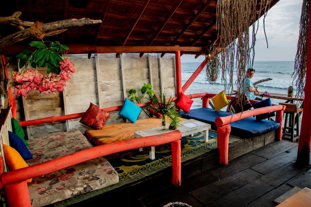 Brother'S Beach Home Boossa Екстер'єр фото