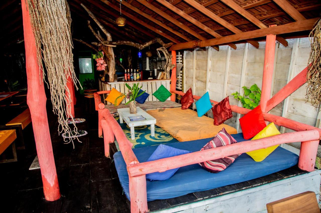 Brother'S Beach Home Boossa Екстер'єр фото
