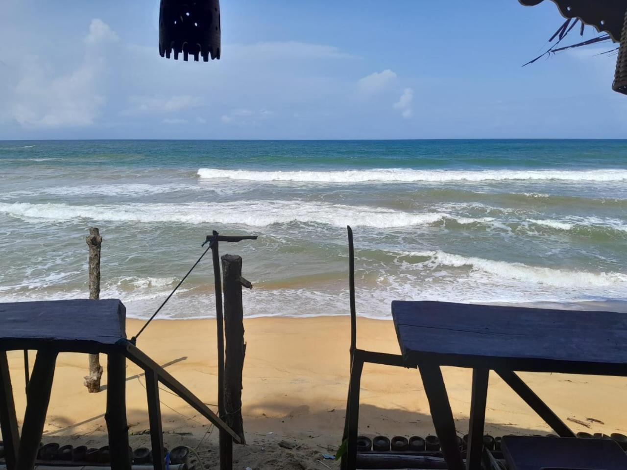 Brother'S Beach Home Boossa Екстер'єр фото