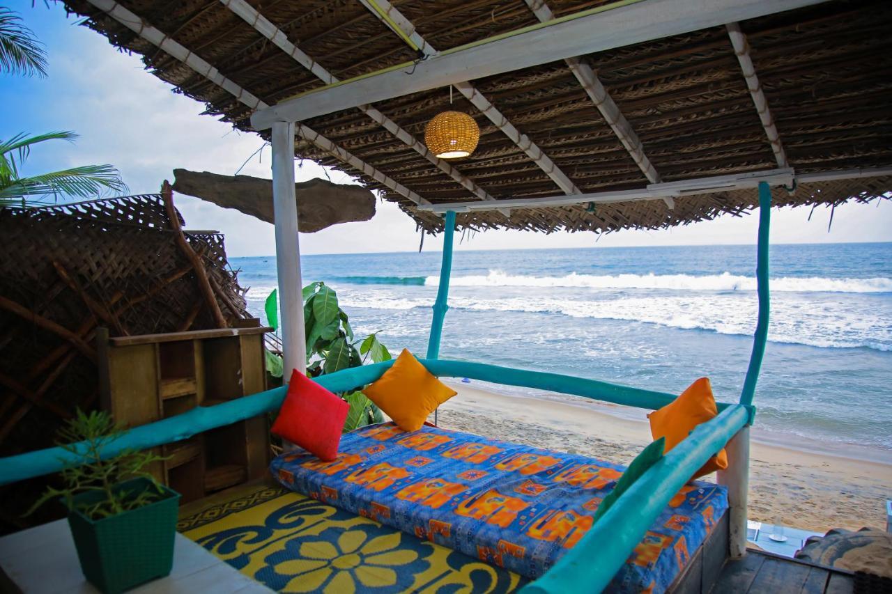 Brother'S Beach Home Boossa Екстер'єр фото